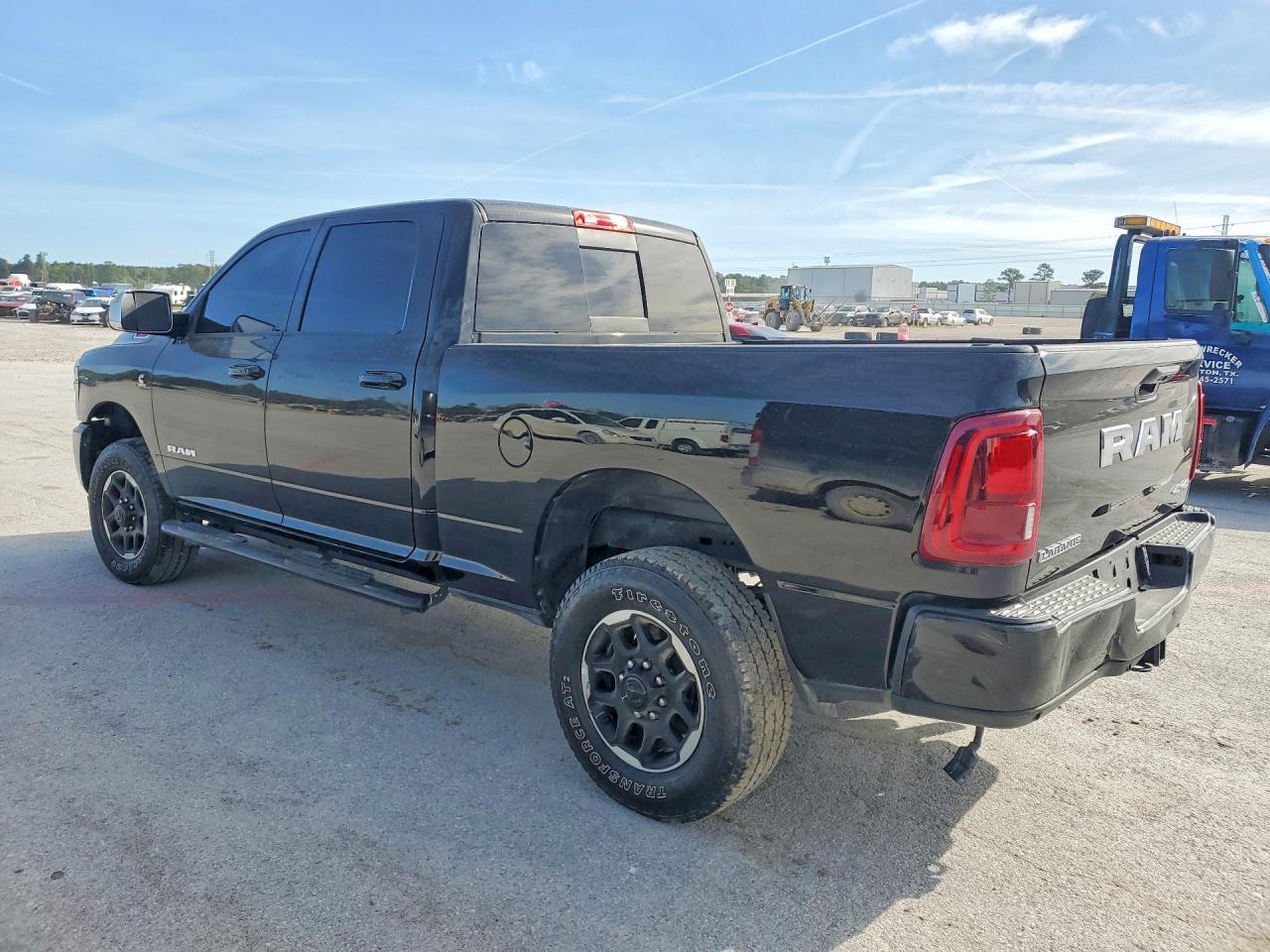 2025 Ram 2500 Laramie - Фото 2