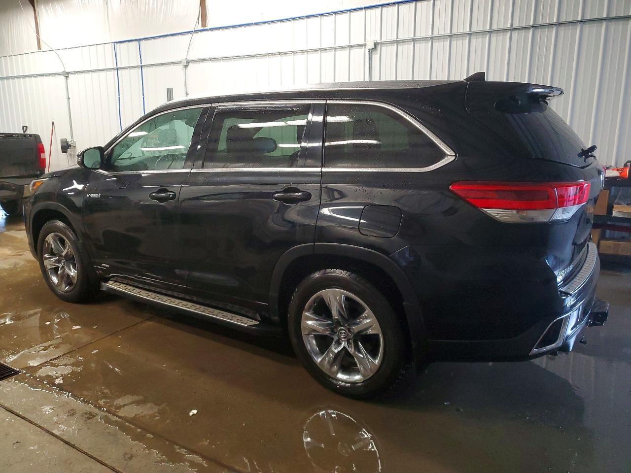 2017 Toyota Highlander Hybrid Limited Platinum - Фото 2