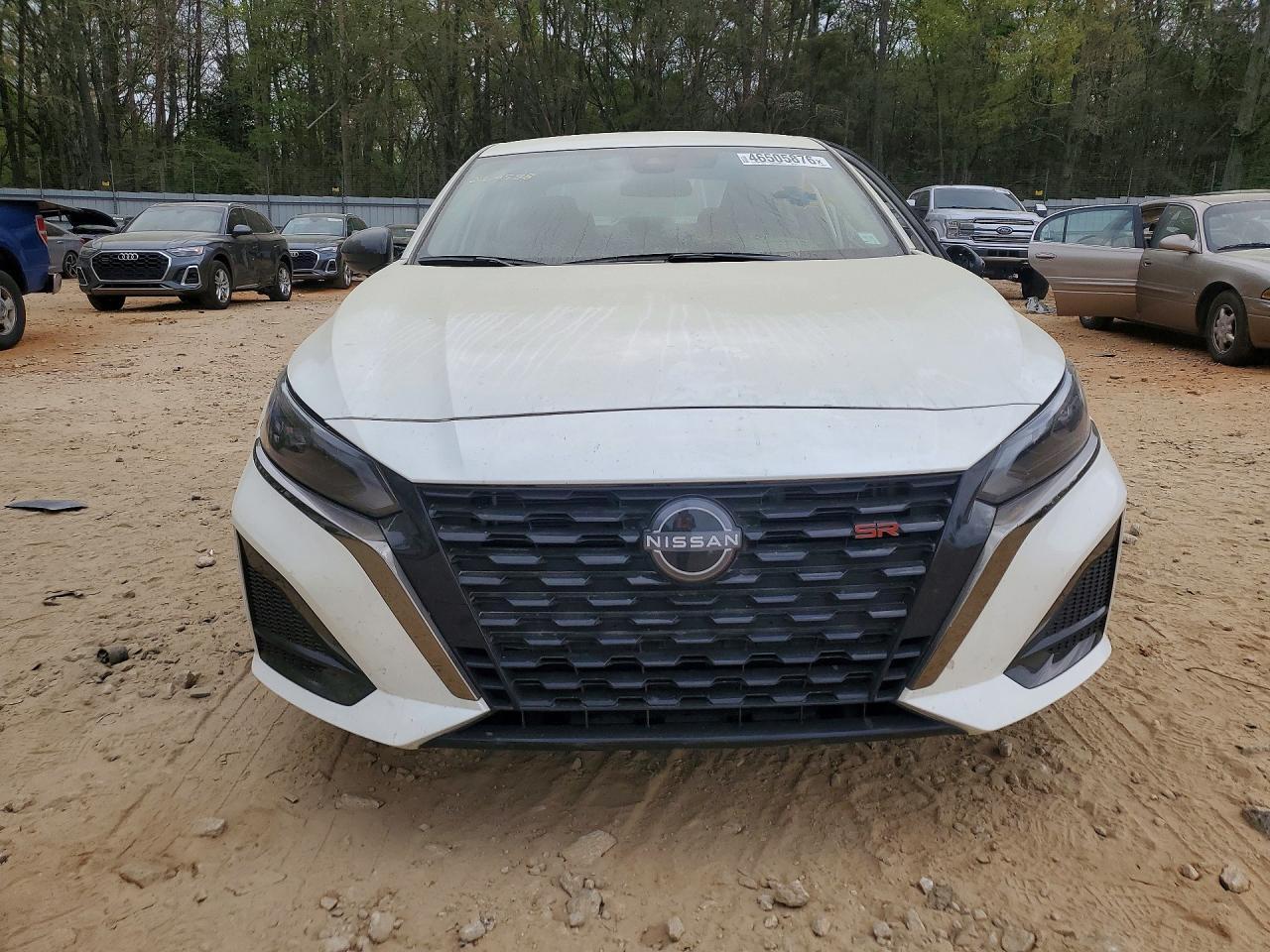 2025 Nissan Altima 2.5 Sr - Image 5