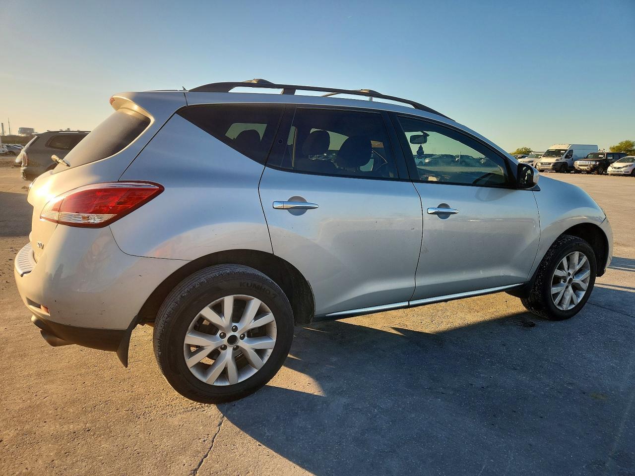 2014 Nissan Murano Sv - Image 3