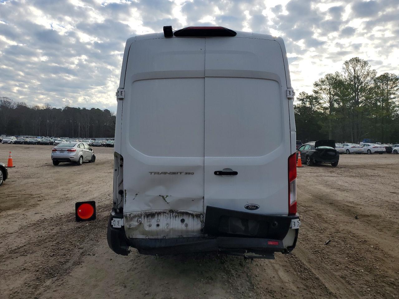 2019 Ford Transit T-350 - Image 6