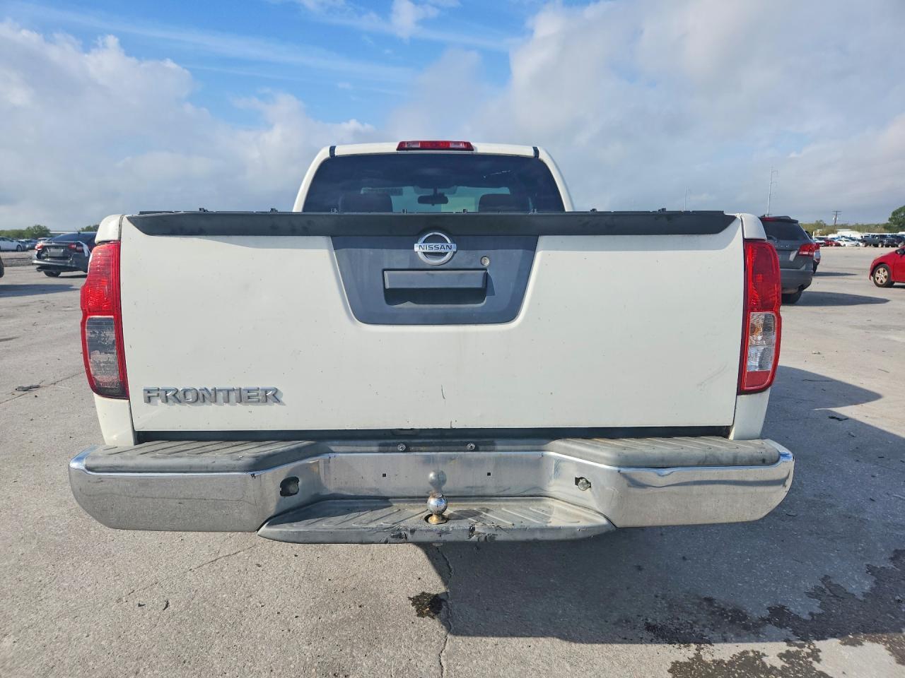 2014 Nissan Frontier S - Image 6