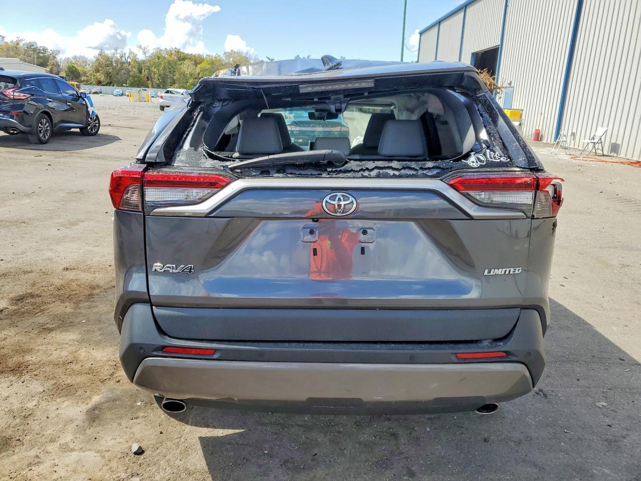 2021 Toyota Rav4 Limited - Фото 6