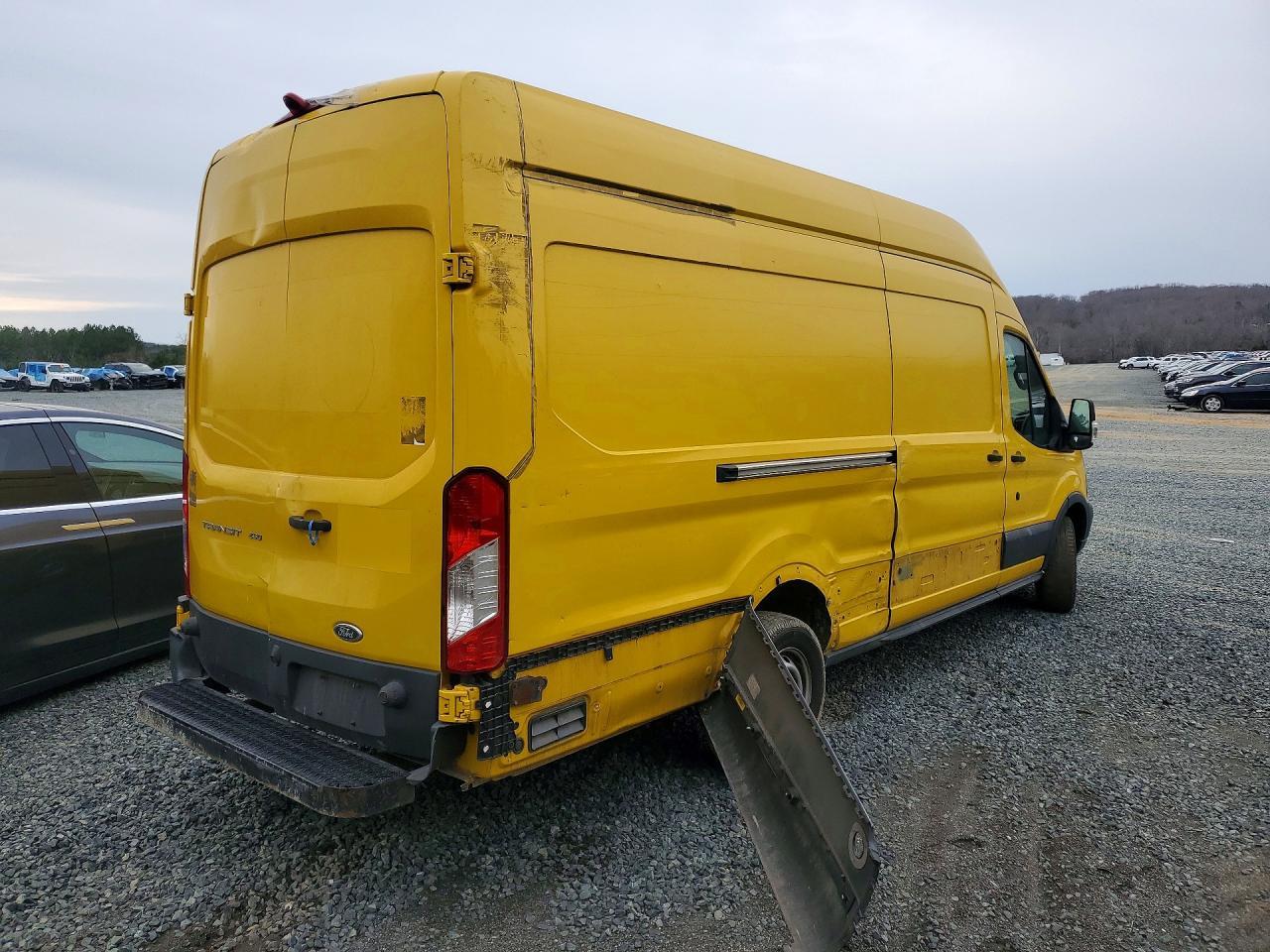 2016 Ford Transit 250 Delivery Van - Image 3