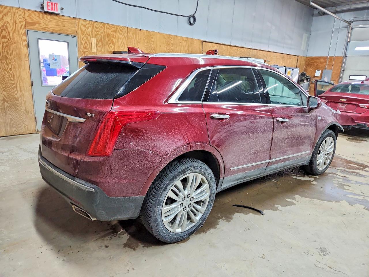 2017 Cadillac Xt5 Premium Luxury - Image 3