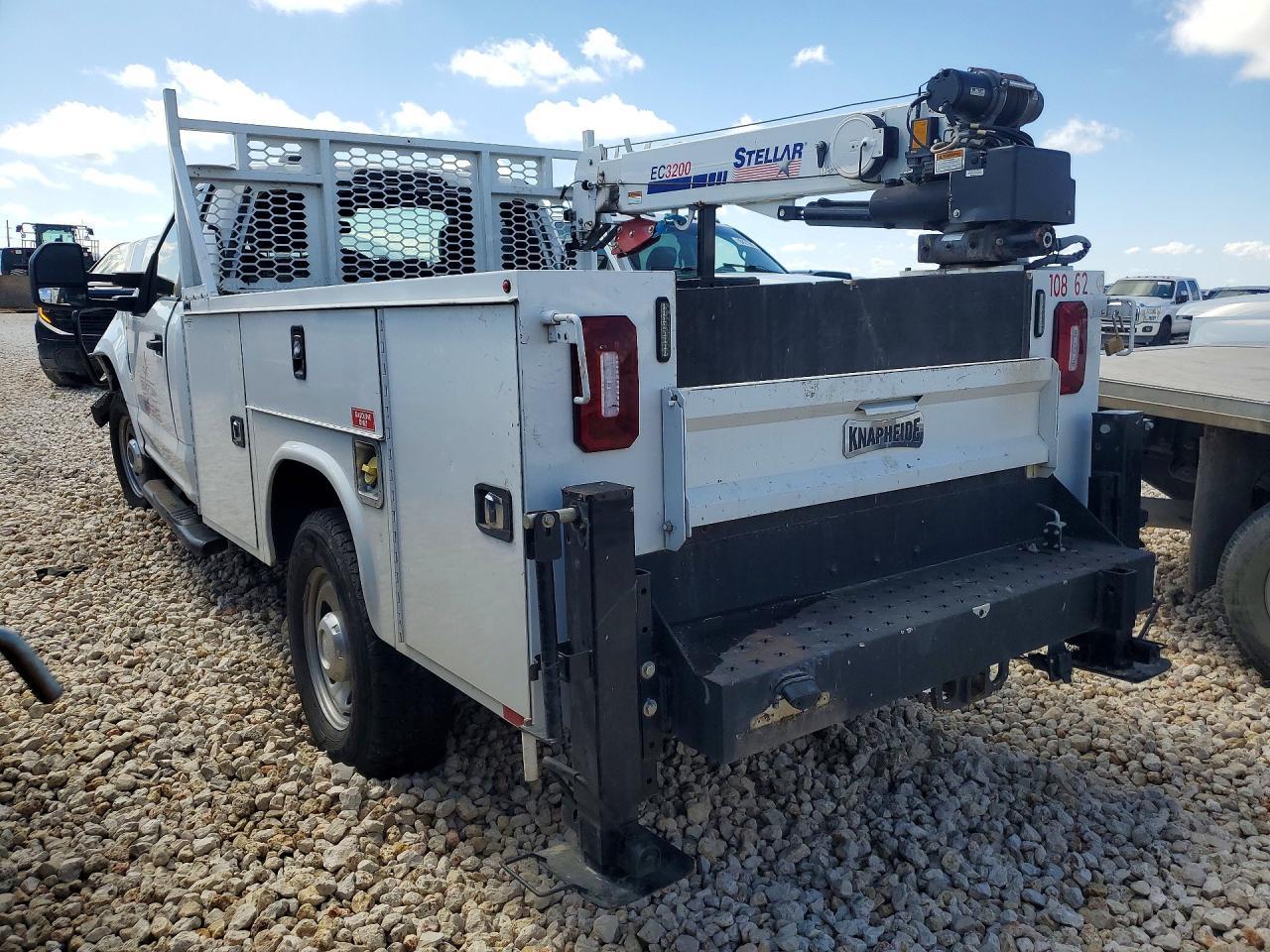 2021 Ford F350 Super Duty - Фото 2