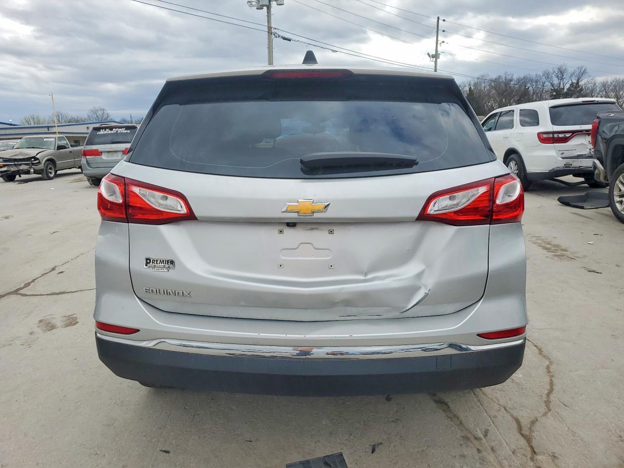 2018 Chevrolet Equinox Ls - Фото 6