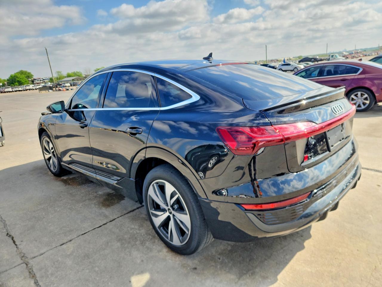 2024 Audi Q8 E-Tron Sportback Premium Plus - Фото 2
