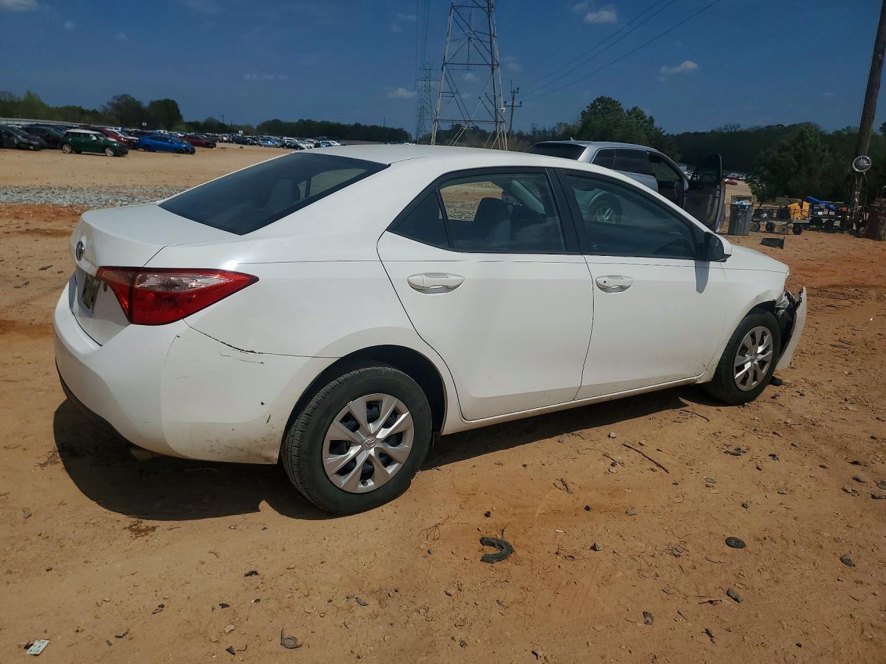 2017 Toyota Corolla L - Фото 3