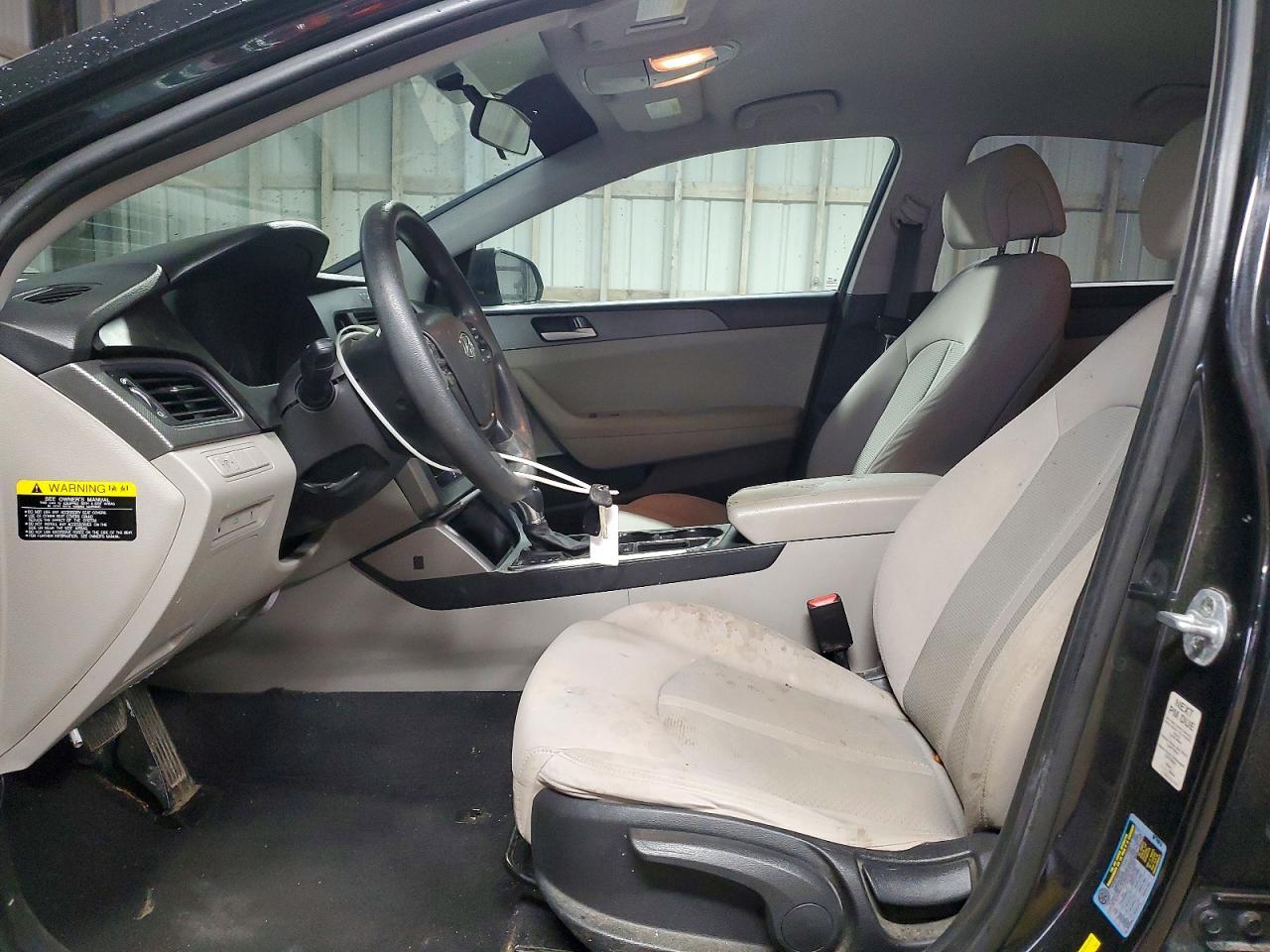 2017 Hyundai Sonata Base - Image 7