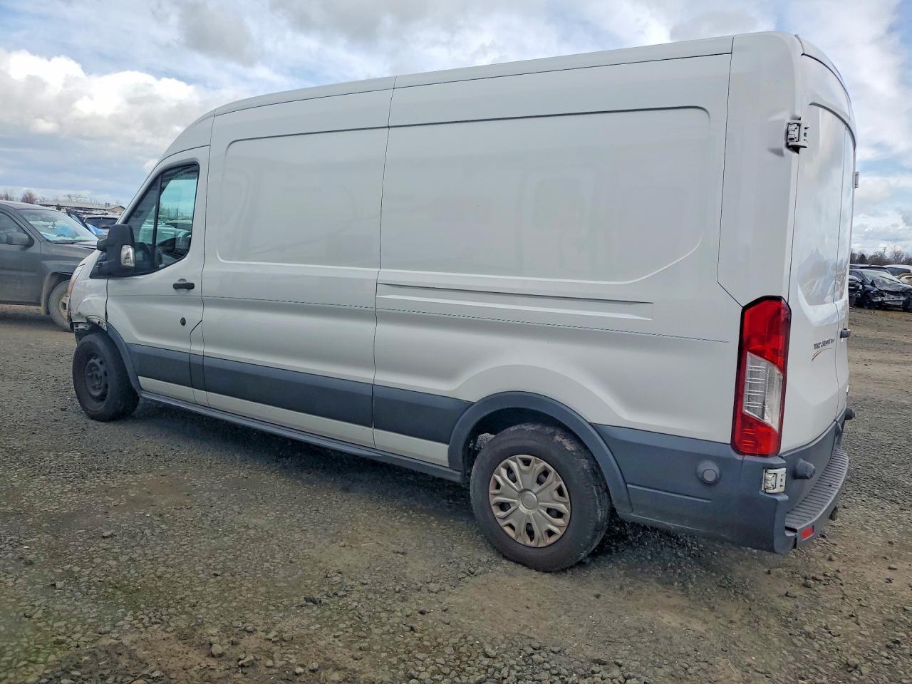 2016 Ford Transit 150 Utility / Service Van - Фото 2