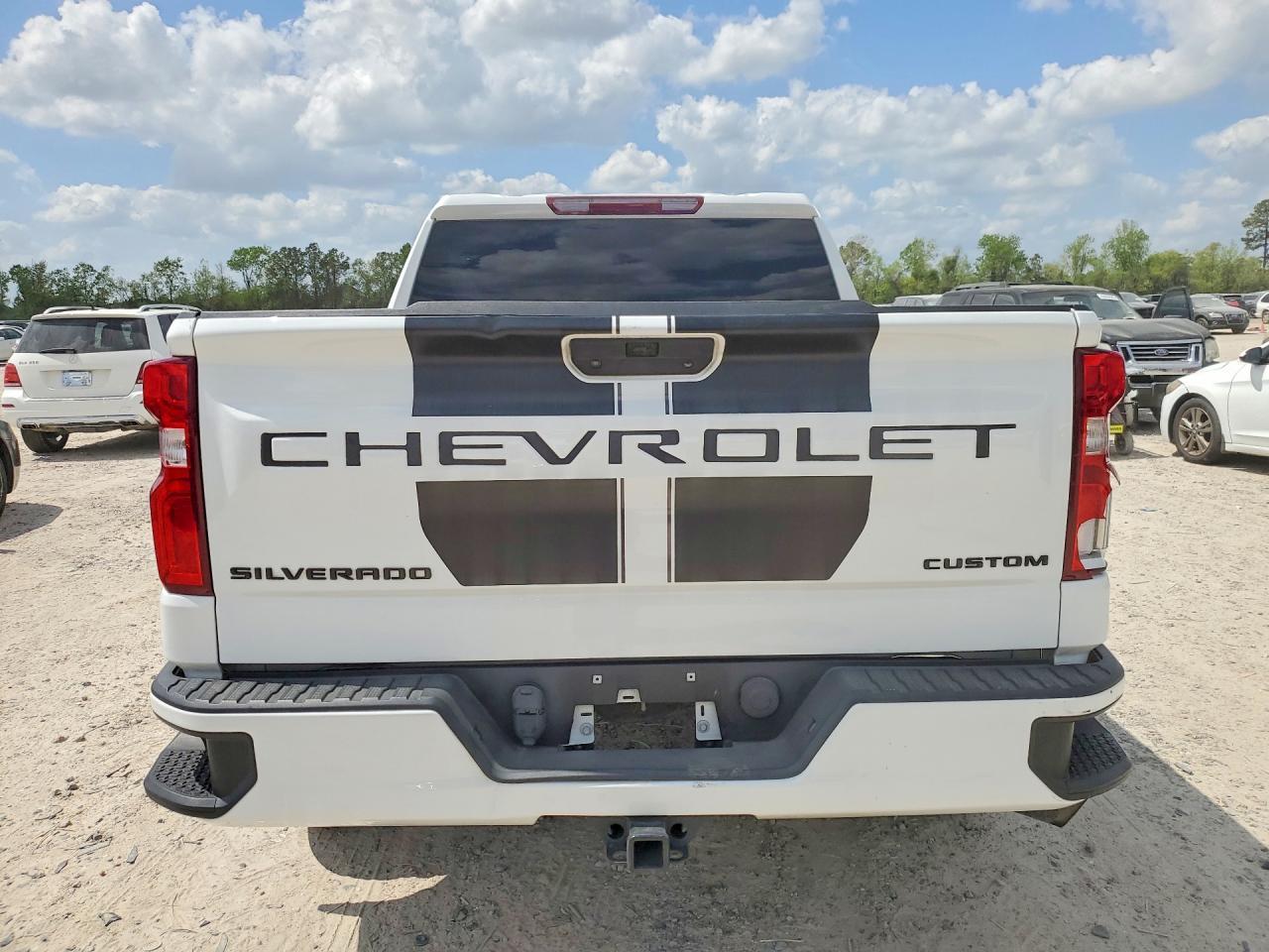 2022 Chevrolet Silverado Ltd C1500 Custom - Фото 6