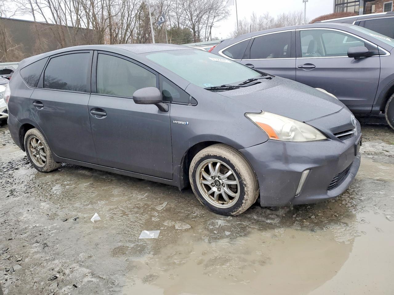 2012 Toyota Prius V Two - Фото 4