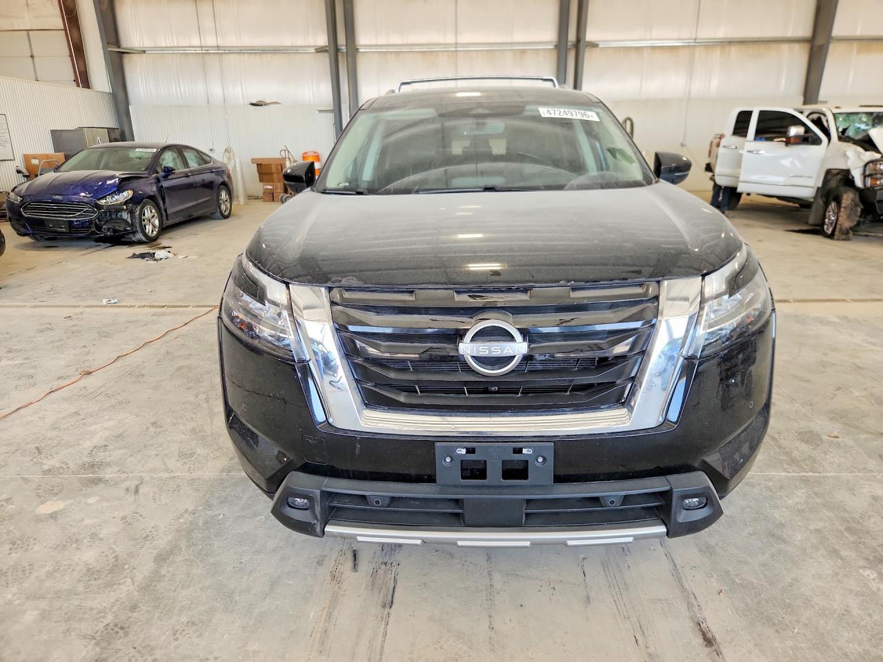 2023 Nissan Pathfinder Sl - Image 5