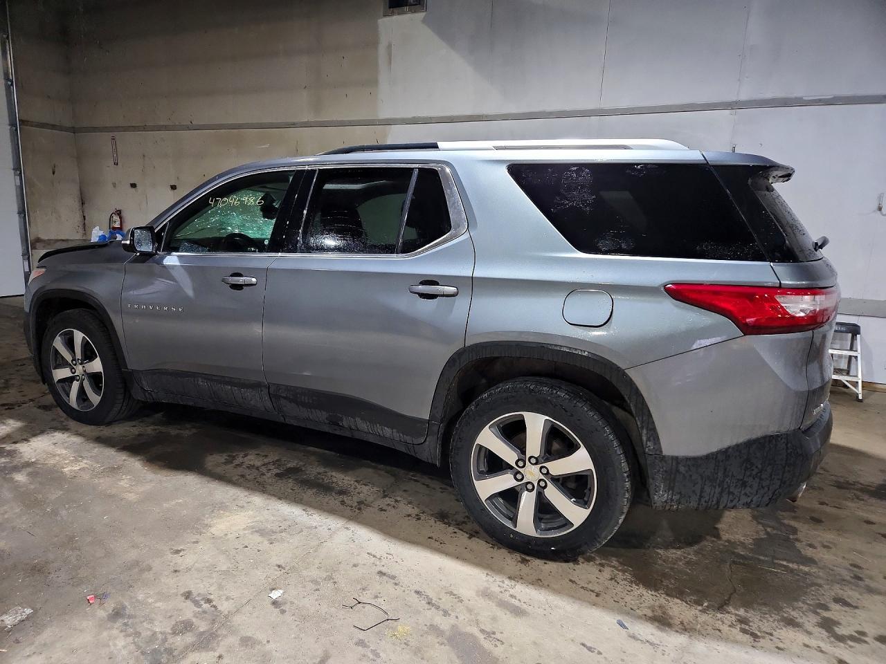 2018 Chevrolet Traverse Lt - Фото 2