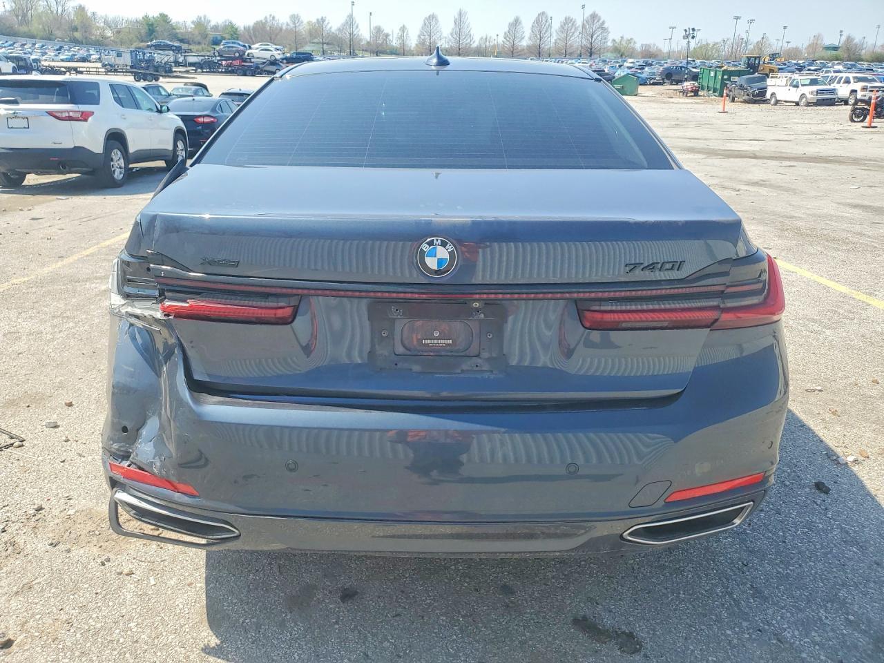 2020 BMW 740 Xi - Фото 6