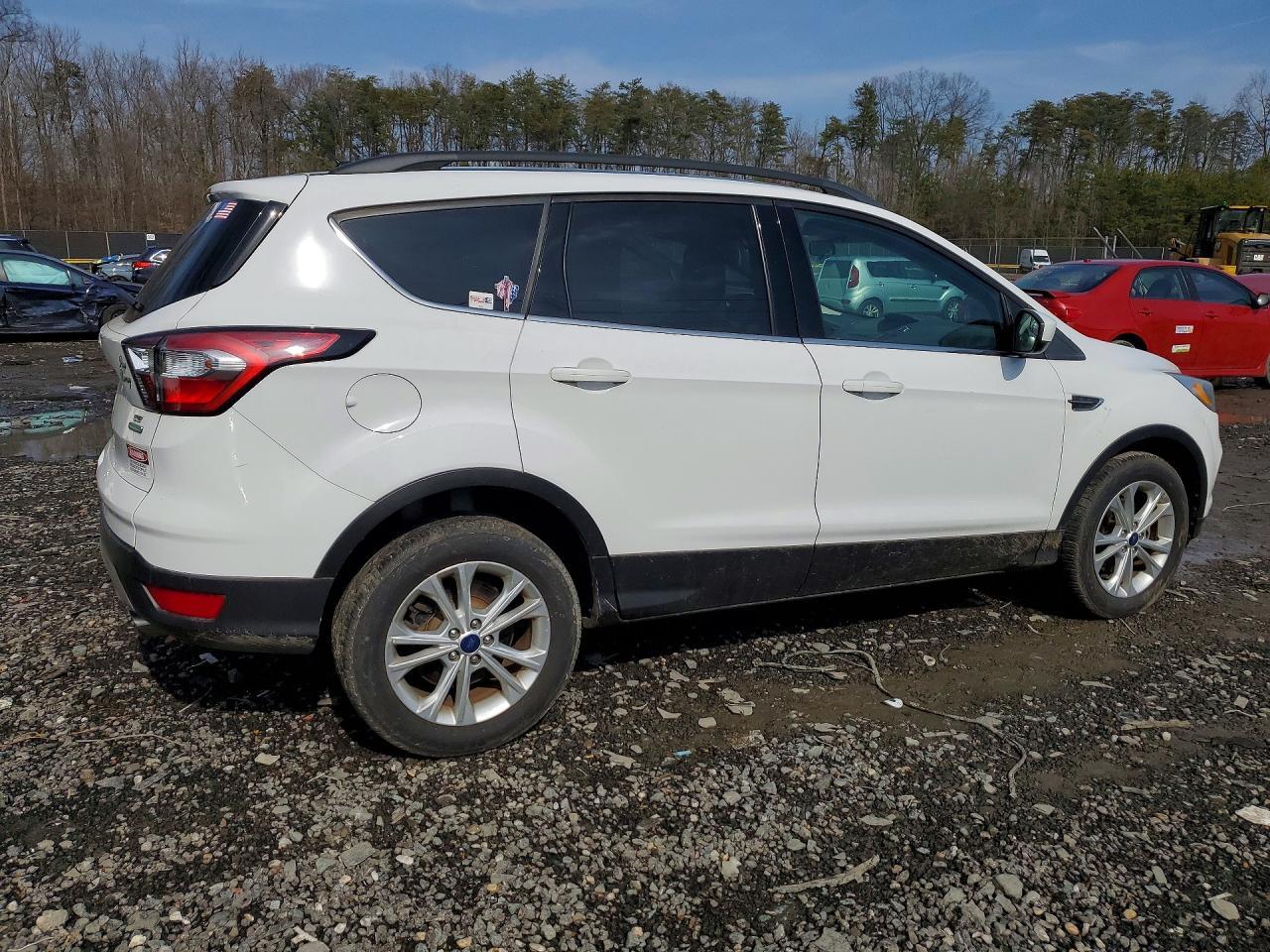 2018 Ford Escape Se - Фото 3