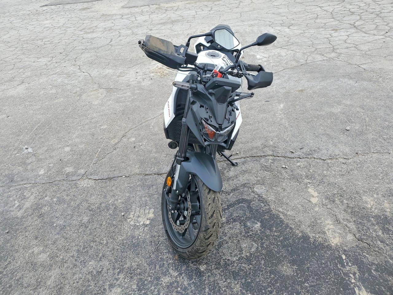 2025 Honda Cb750 A - Image 2