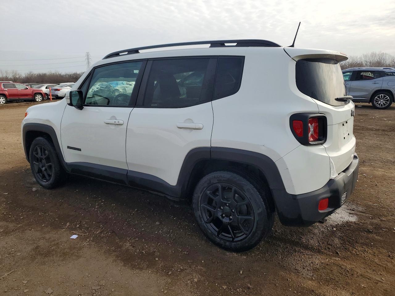 2020 Jeep Renegade Latitude - Фото 2