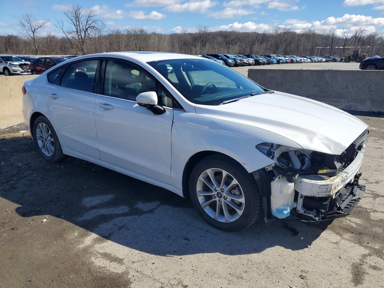 2020 Ford Fusion Se - Фото 4