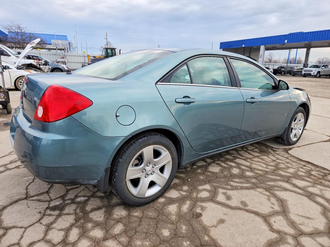 2009 Pontiac G6 Base - Фото 3