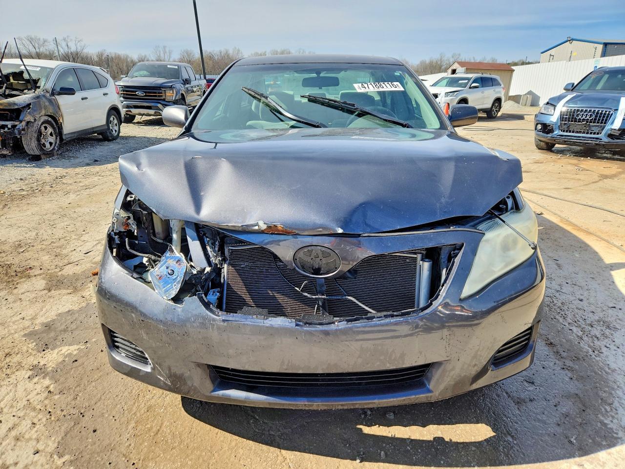 2010 Toyota Camry Le - Image 5