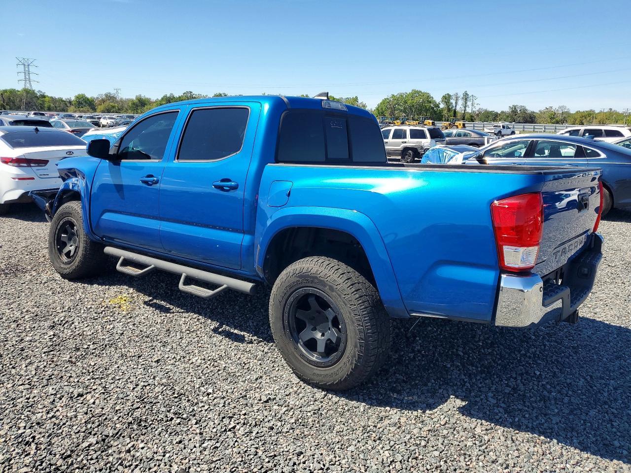 2017 Toyota Tacoma Sr5 V6 - Image 2