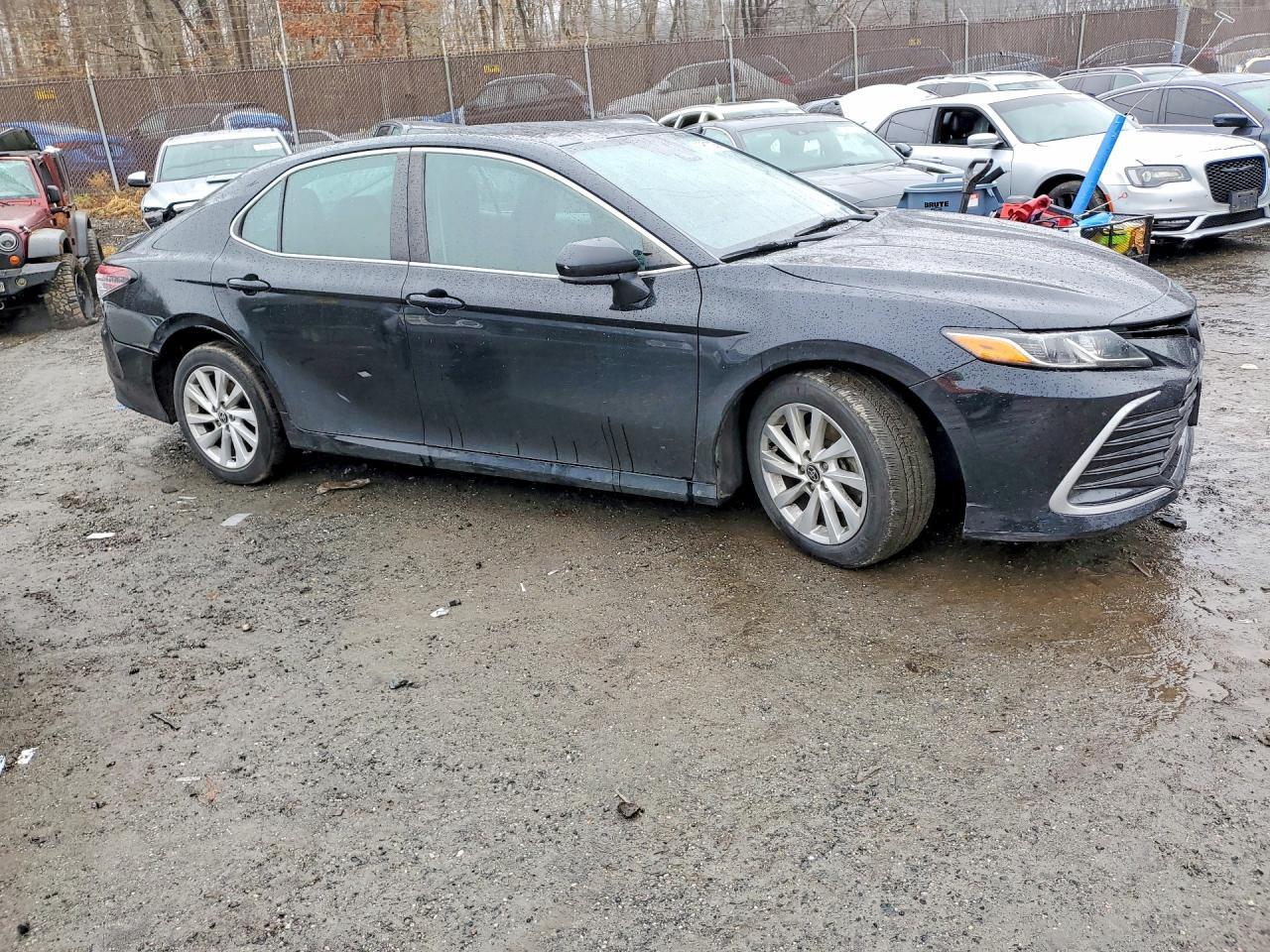 2022 Toyota Camry - Фото 4