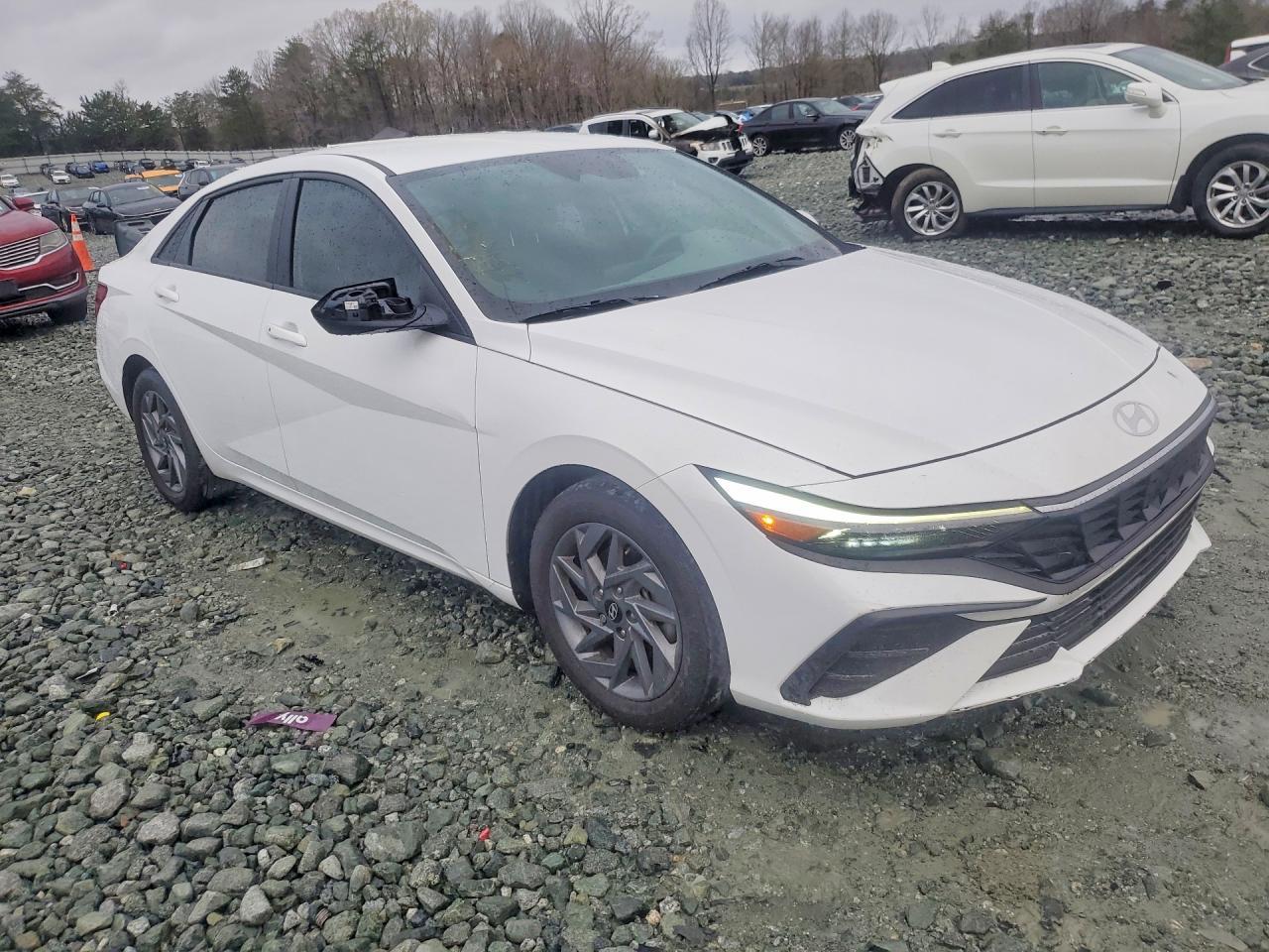 2024 Hyundai Elantra Sel - Image 4
