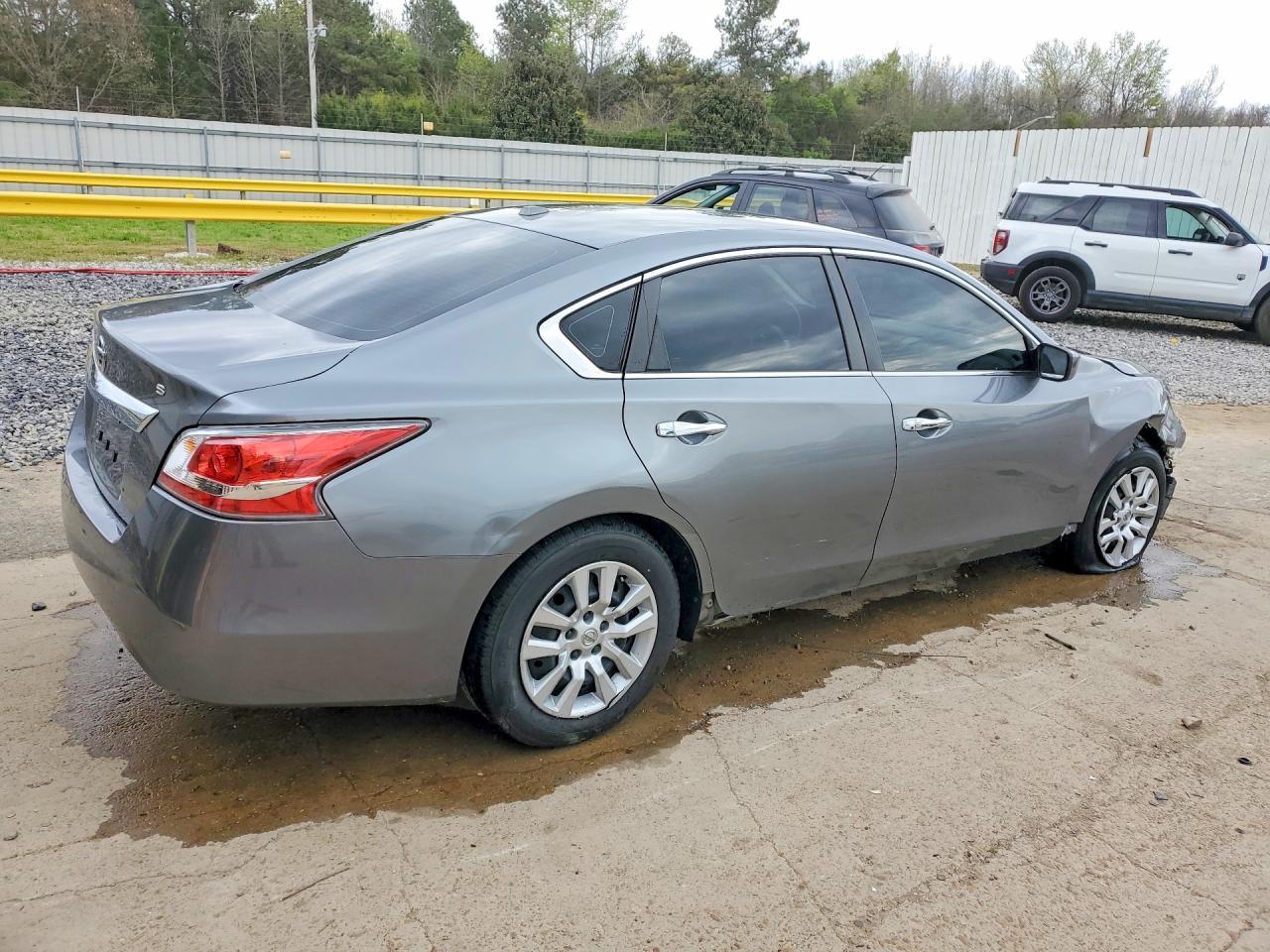 2015 Nissan Altima 2.5 S - Фото 3