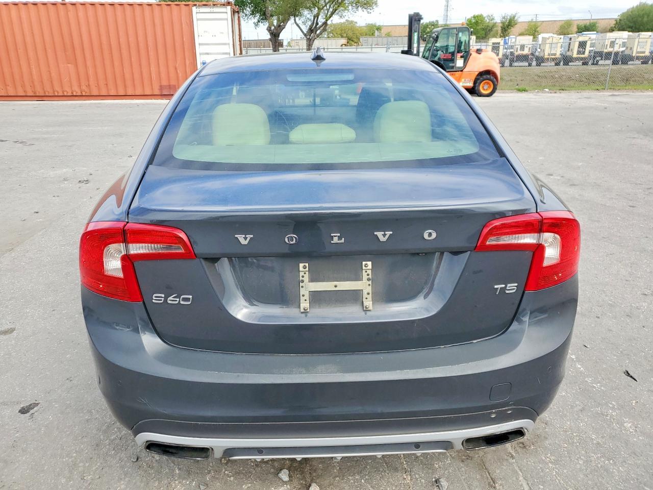 2015 Volvo S60 Premier+ - Фото 6