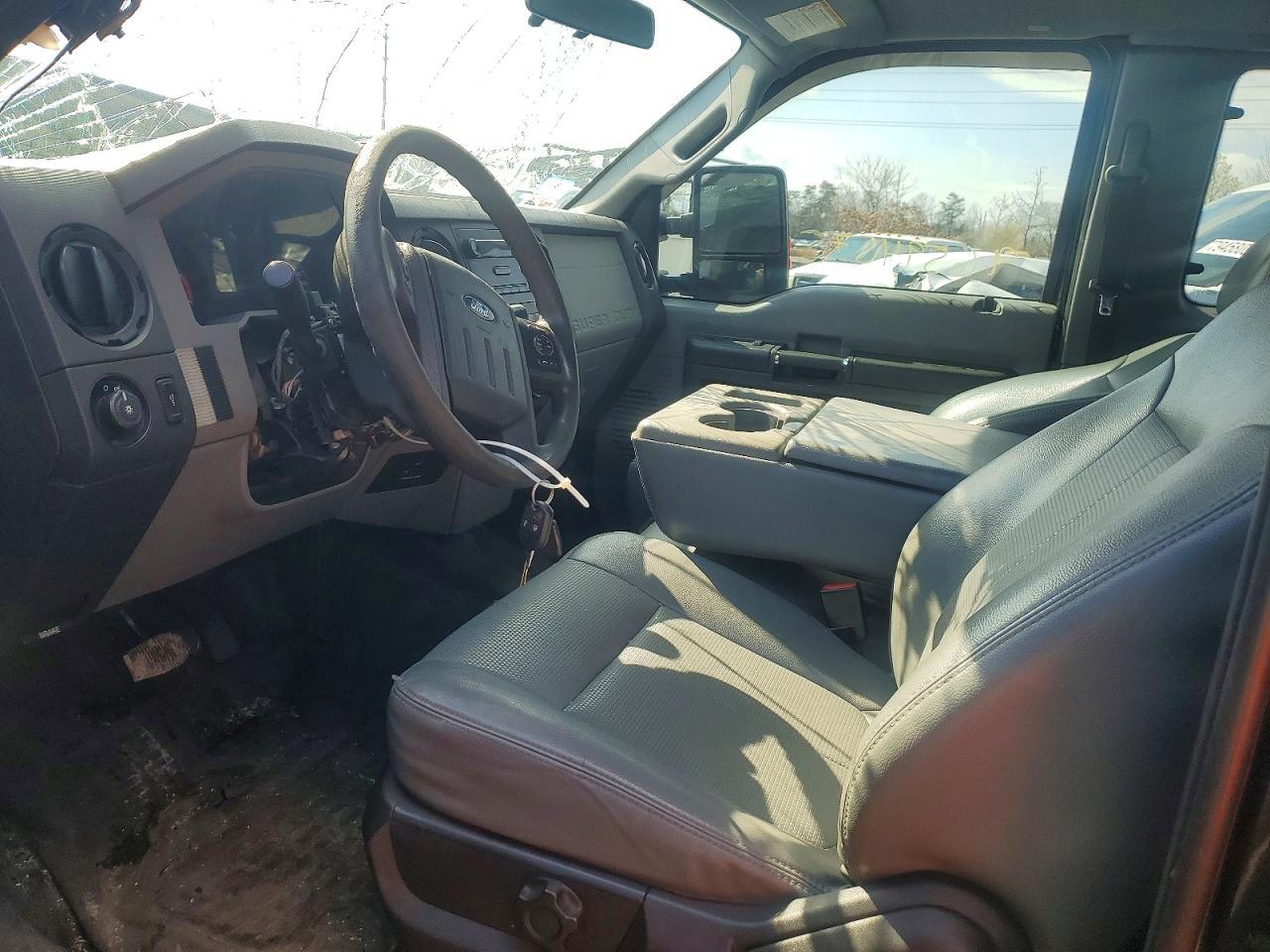 2015 Ford F350 Super Duty - Image 7