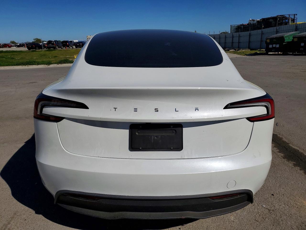 2025 Tesla Model 3 - Image 6