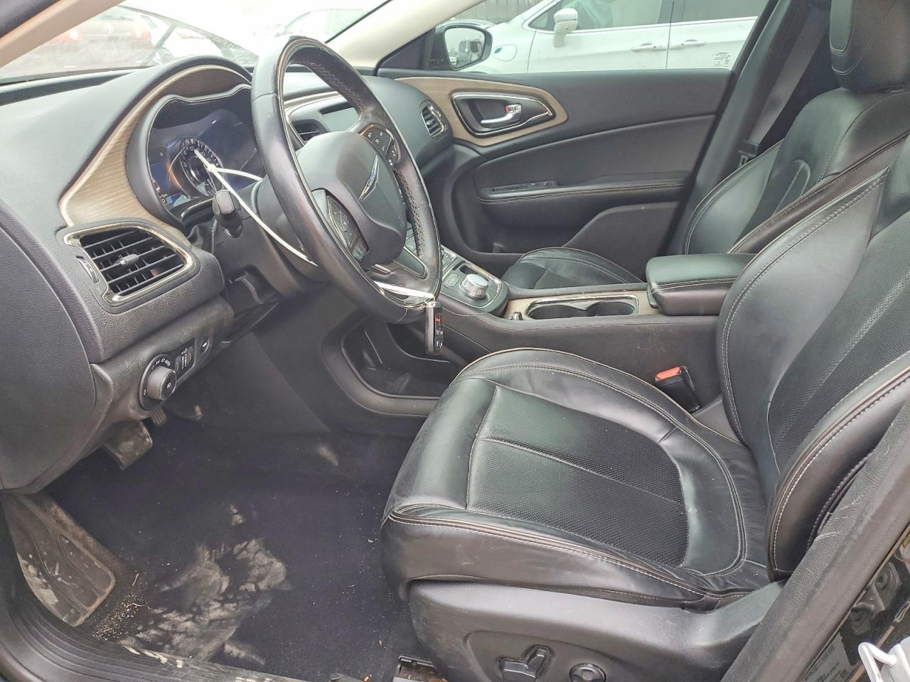 2015 Chrysler 200 C - Image 7