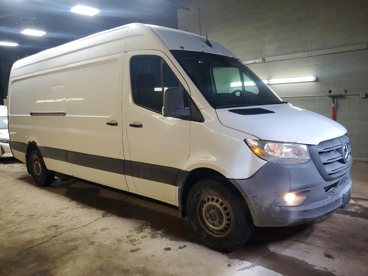 2019 Mercedes Benz Sprinter 2500 Delivery Van - Фото 4