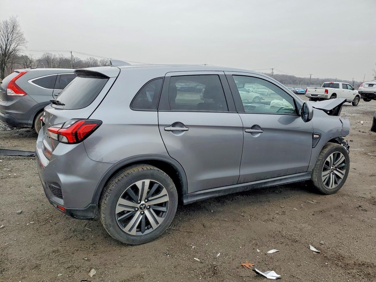 2021 Mitsubishi Outlander Sport Es - Image 3