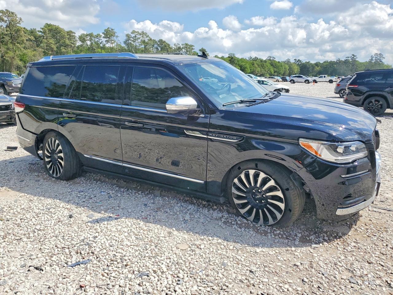 2023 Lincoln Navigator Black Label - Image 4