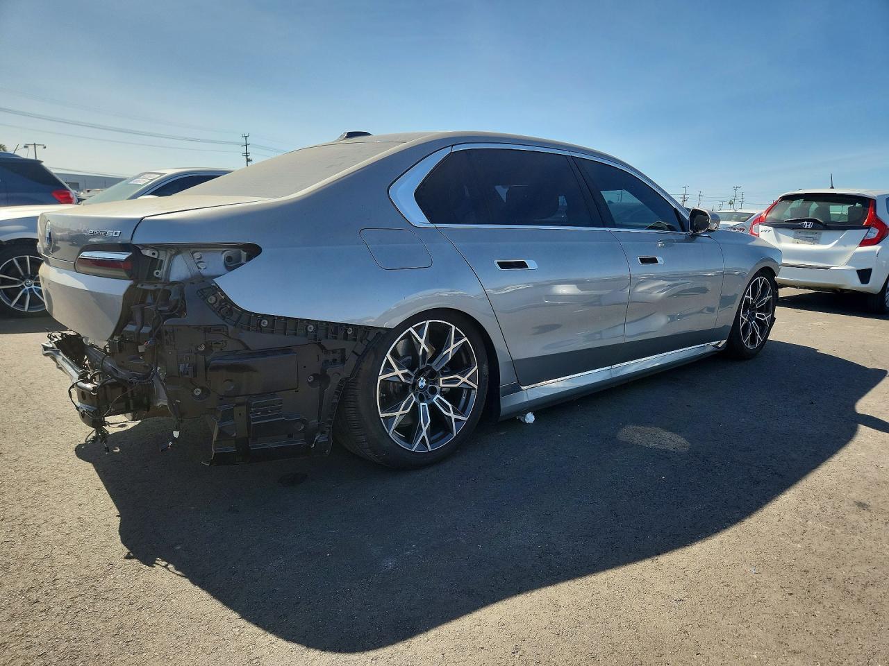 2025 BMW I7 Edrive50 - Image 3