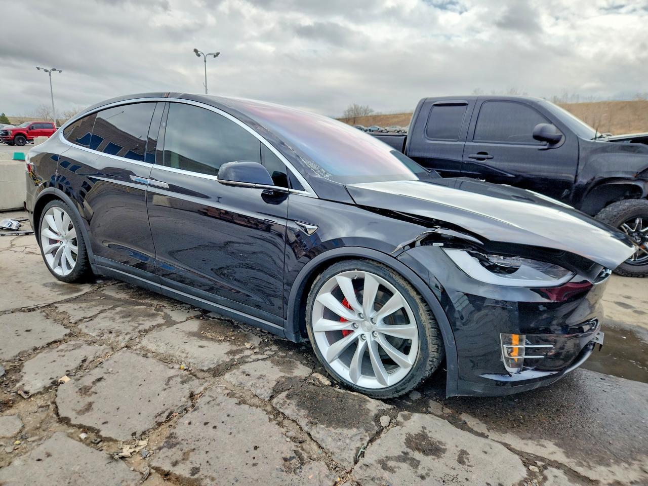 2017 Tesla Model X - Фото 4