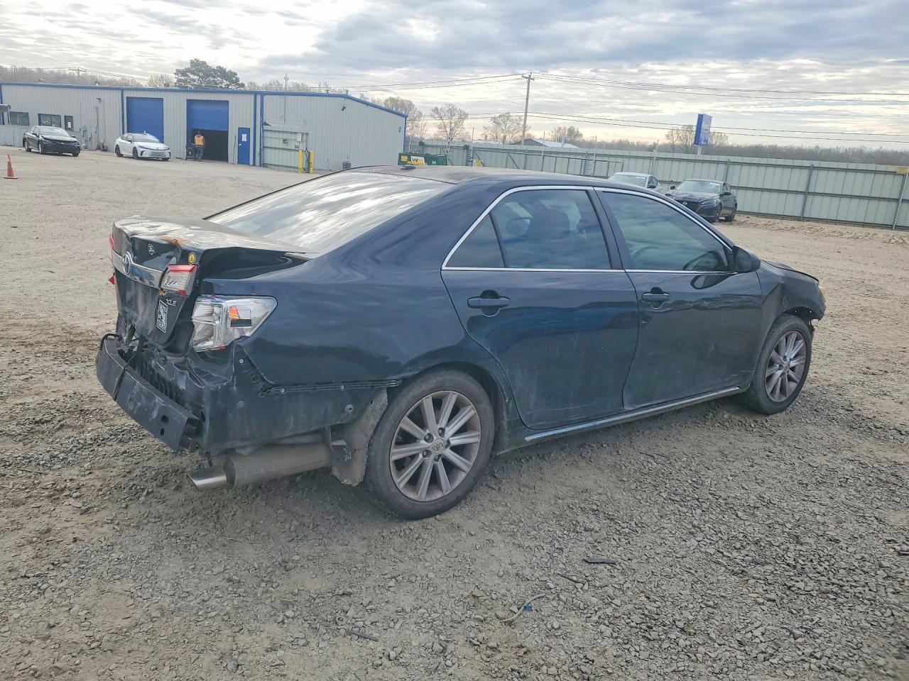 2012 Toyota Camry - Фото 3