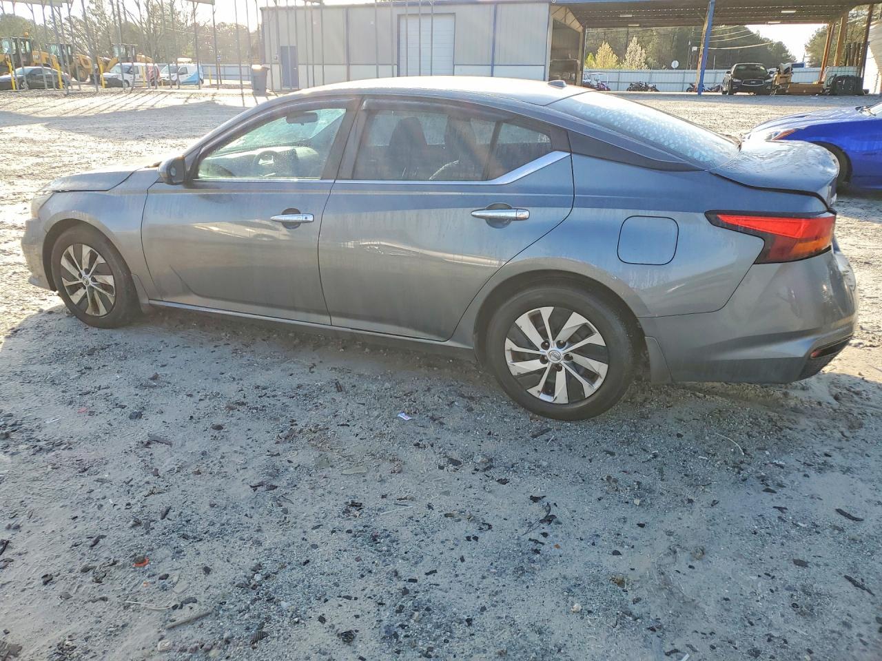 2020 Nissan Altima 2.5 S - Фото 2