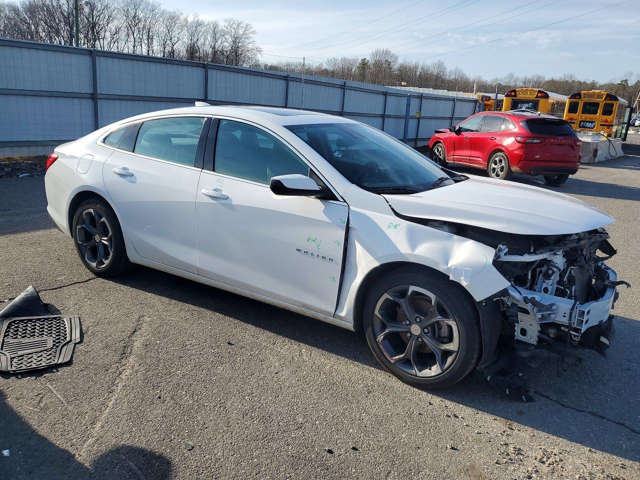2024 Chevrolet Malibu Lt - Image 4