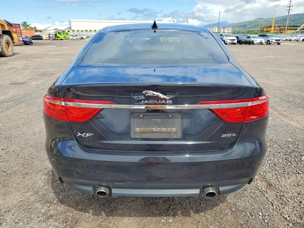 2018 Jaguar Xf Premium - Фото 6