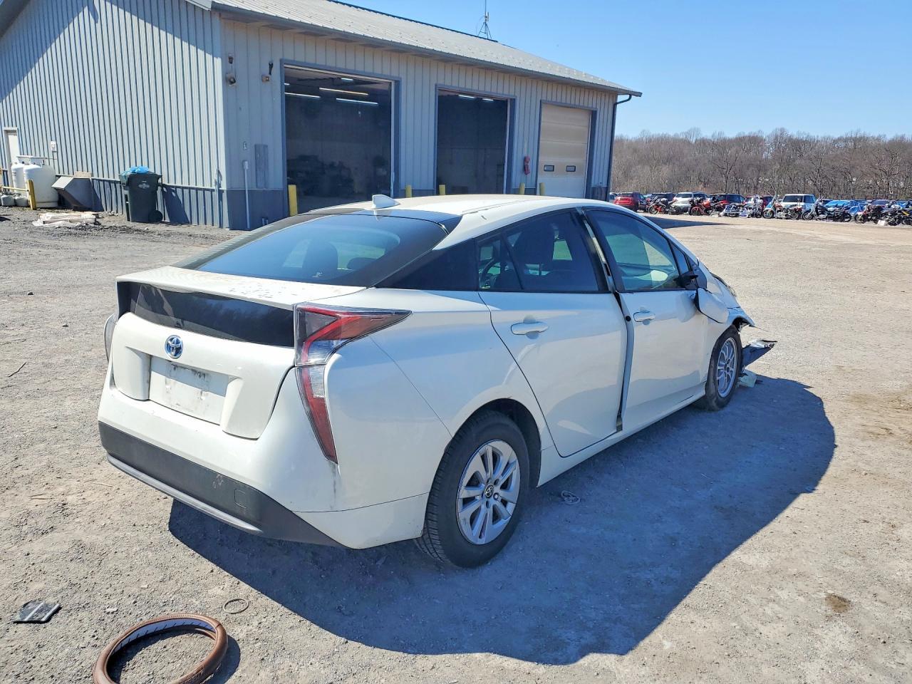 2018 Toyota Prius One - Фото 3