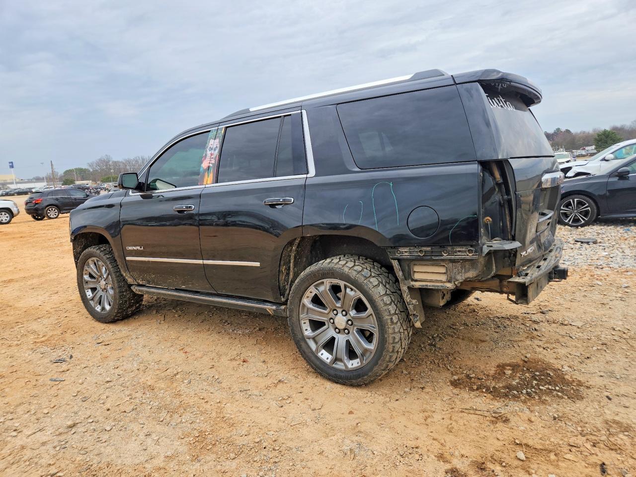 2016 GMC Yukon Denali - Фото 2