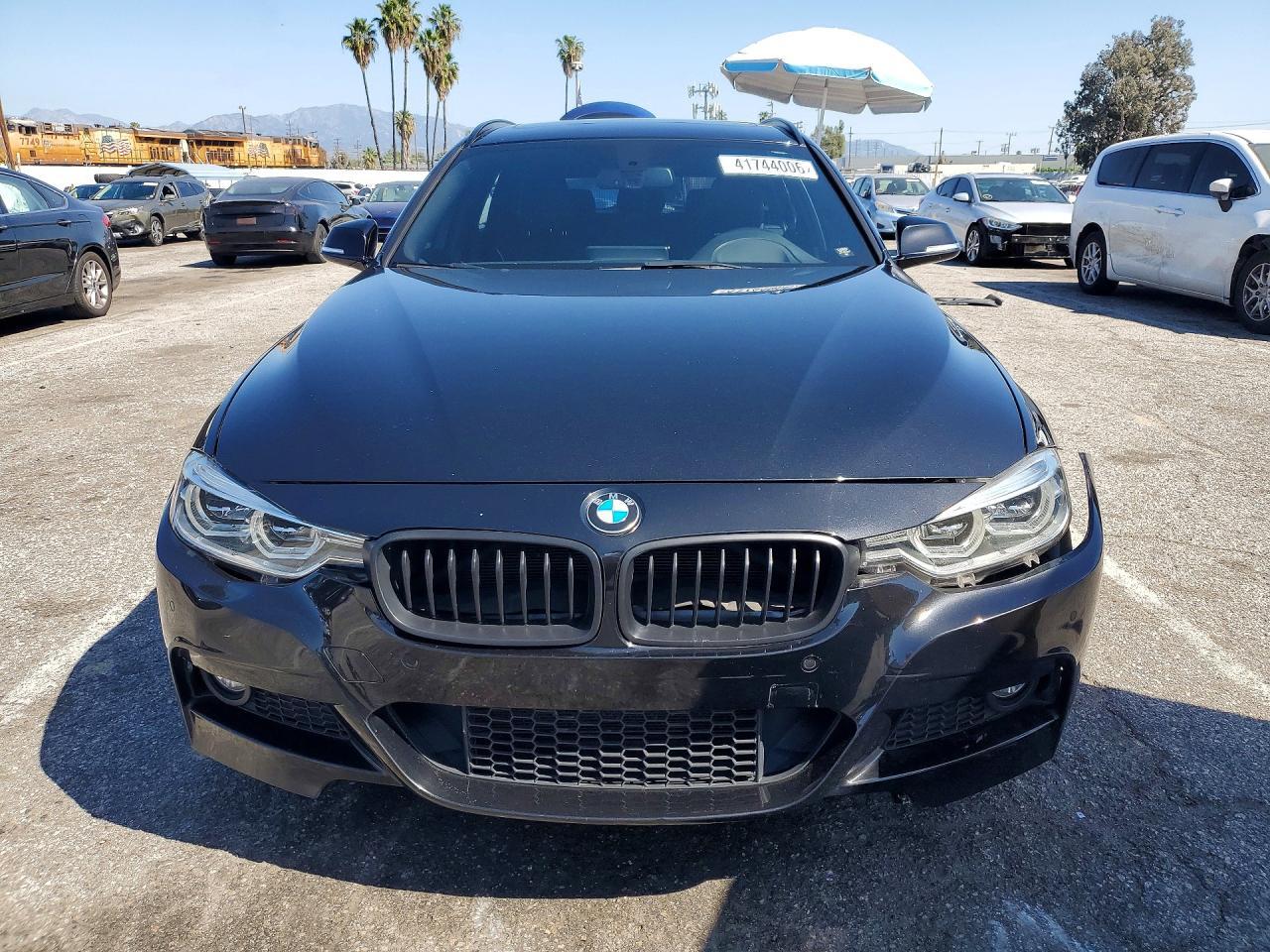 2017 BMW 330 Xi - Image 5