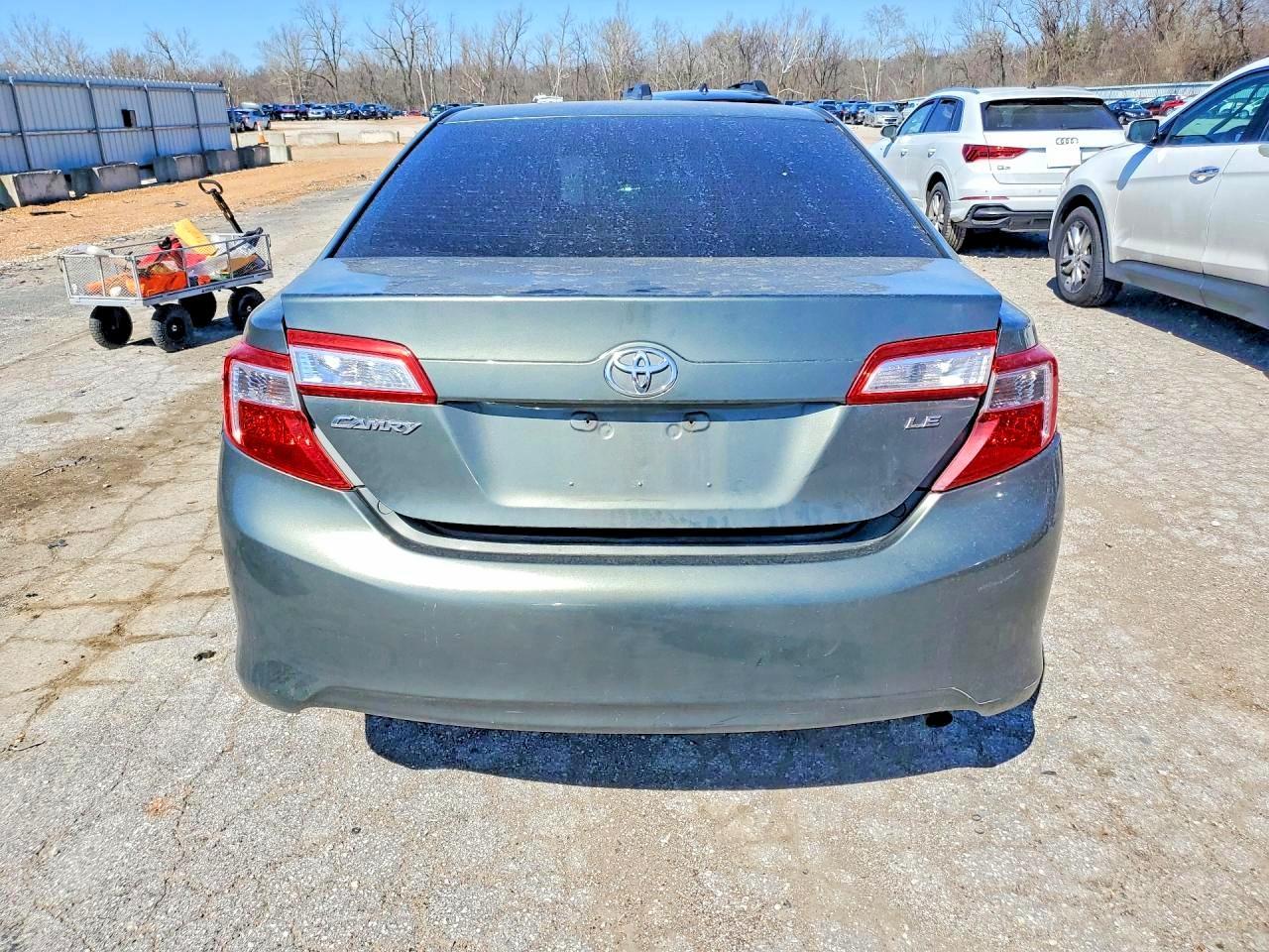 2013 Toyota Camry Le - Image 6