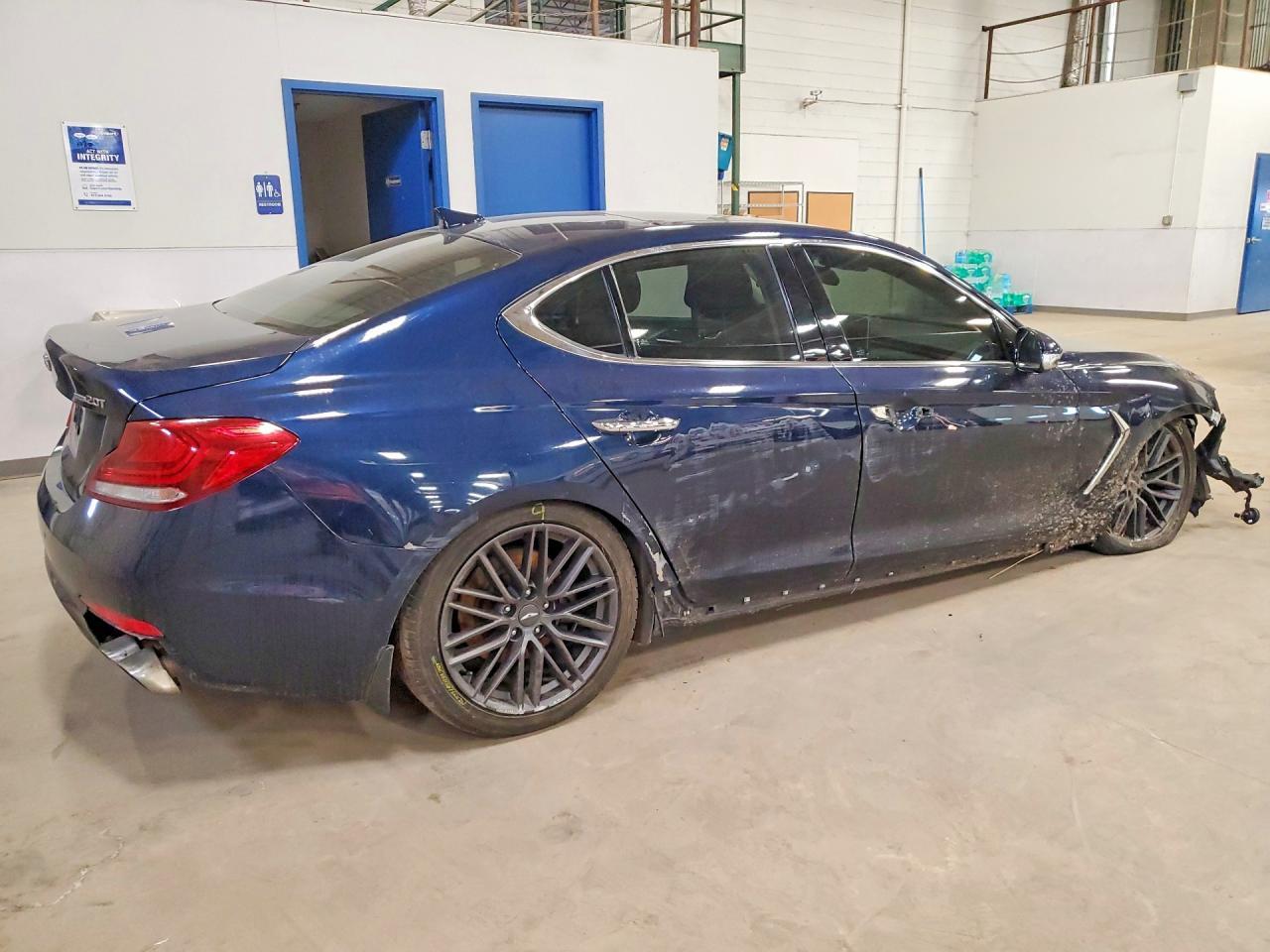 2019 Genesis G70 2.0T Advanced - Фото 3