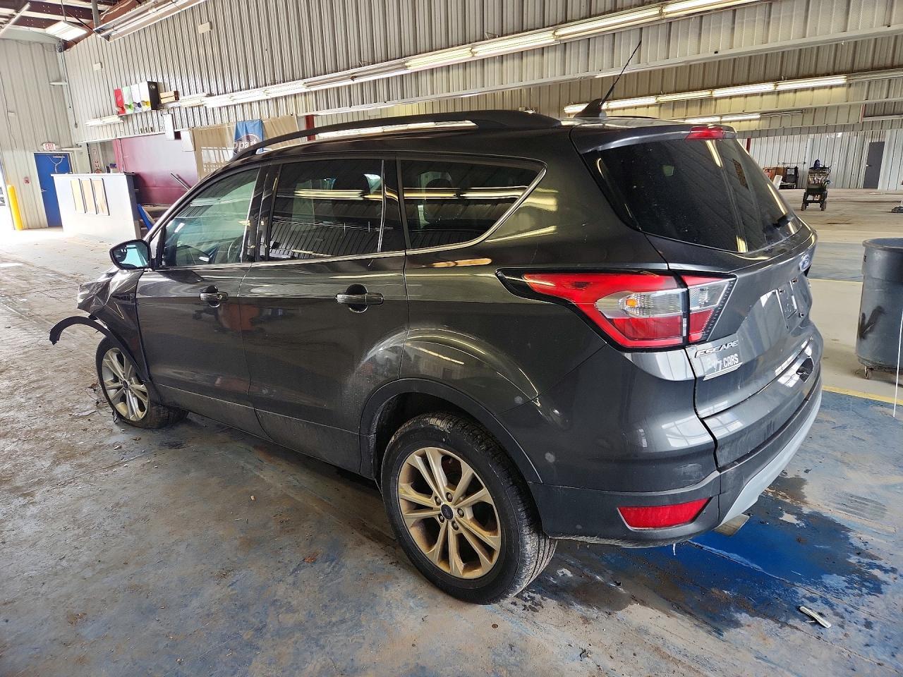 2018 Ford Escape Se - Фото 2