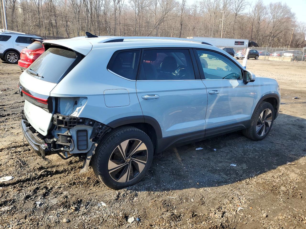 2025 Volkswagen Taos Se - Фото 3